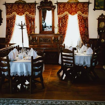 Antique House Hotel Dubno Exteriér fotografie