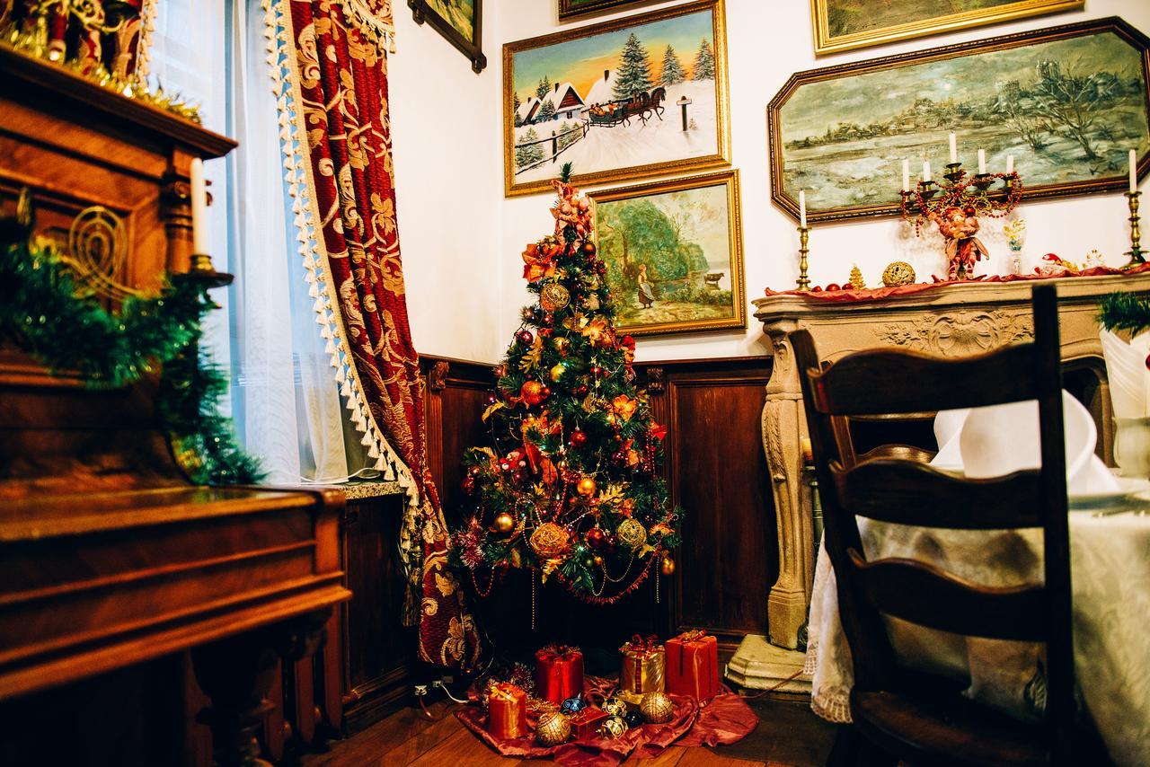 Antique House Hotel Dubno Exteriér fotografie