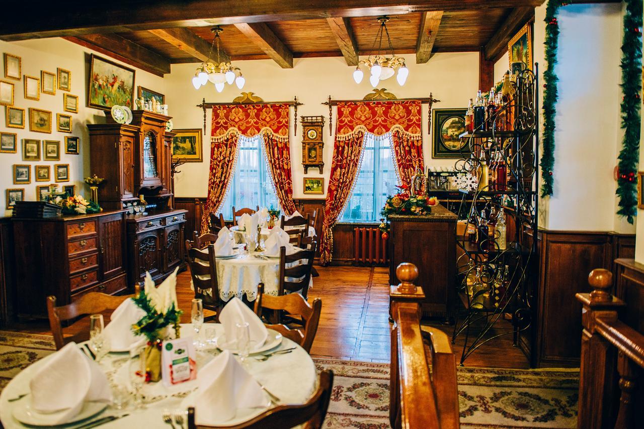 Antique House Hotel Dubno Exteriér fotografie