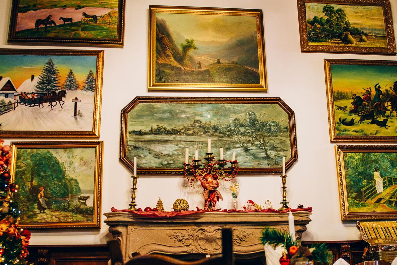 Antique House Hotel Dubno Exteriér fotografie