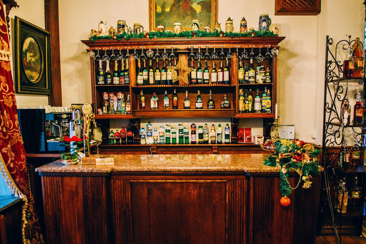 Antique House Hotel Dubno Exteriér fotografie