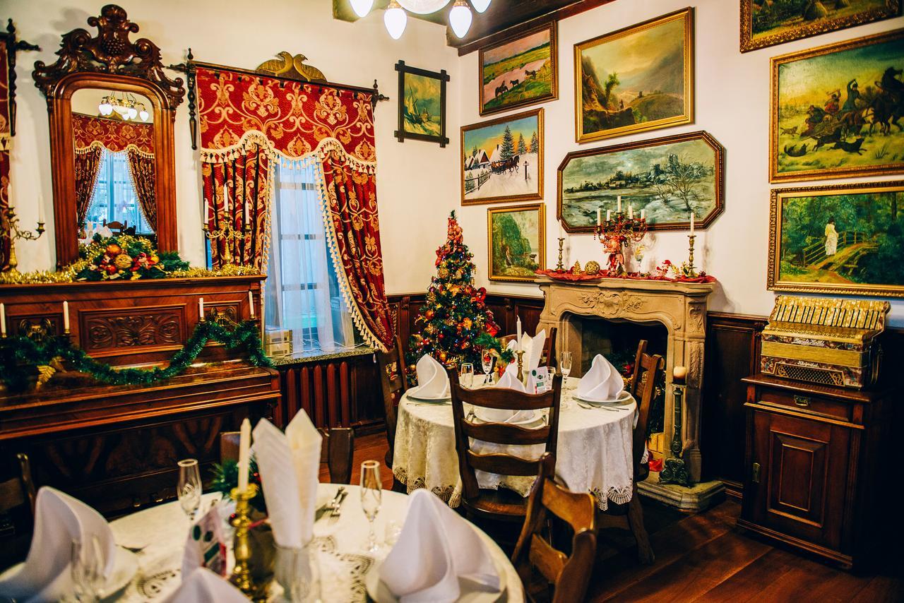 Antique House Hotel Dubno Exteriér fotografie