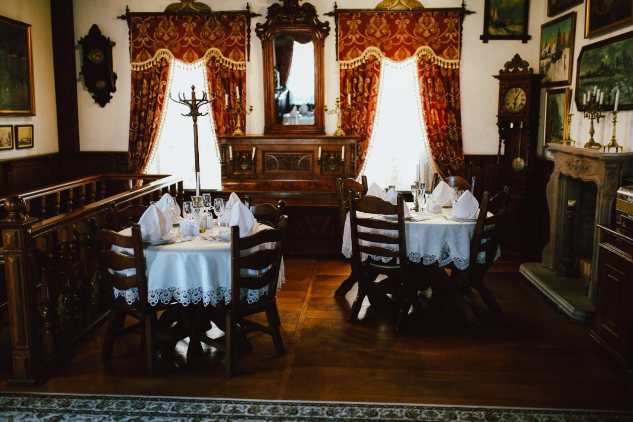 Antique House Hotel Dubno Exteriér fotografie